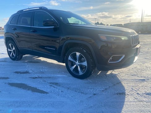 Used 2019 Jeep Cherokee Limited w/ Luxury Group image 8