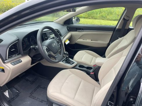 Used 2018 Hyundai Elantra SE image 13