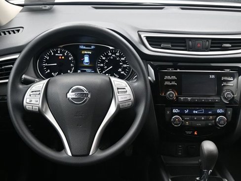 Used 2016 Nissan Rogue SV image 9