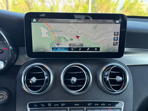 Used 2020 Mercedes-Benz GLC 300 image 26