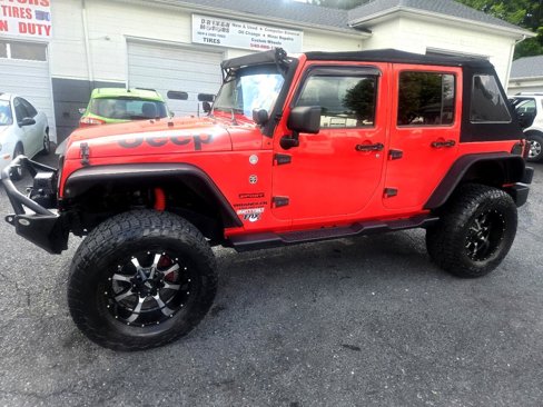 Used 2013 Jeep Wrangler Unlimited Sport image 3