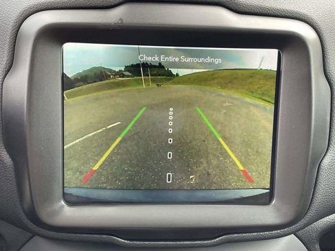 Used 2022 Jeep Renegade Latitude w/ Convenience Group image 21
