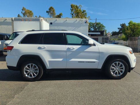 Used 2021 Jeep Grand Cherokee Laredo image 29