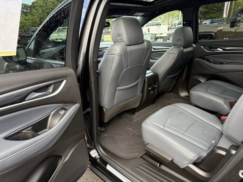 Used 2022 Buick Enclave Essence w/ Experience Buick Package image 12