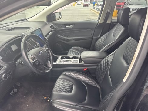 Used 2024 Ford Edge Titanium image 18