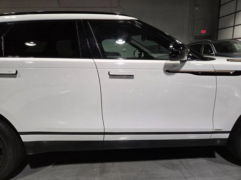 Used 2018 Land Rover Range Rover Velar R-Dynamic SE image 13