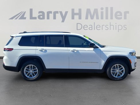 Certified 2023 Jeep Grand Cherokee L Laredo image 7