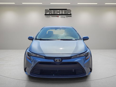 Used 2024 Toyota Corolla LE image 2