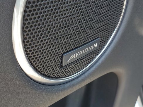 Used 2024 Land Rover Discovery Sport S image 13