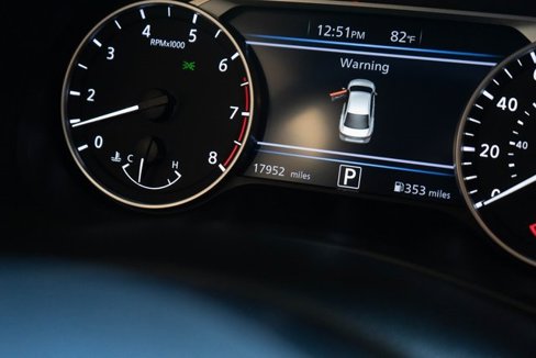 Used 2022 Nissan Sentra SR w/ Lighting Package image 29