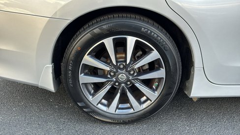 Used 2017 Nissan Altima 2.5 SV image 10