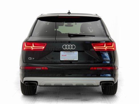 Used 2017 Audi Q7 3.0T Premium image 35