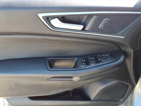 Used 2024 Ford Edge SEL image 8