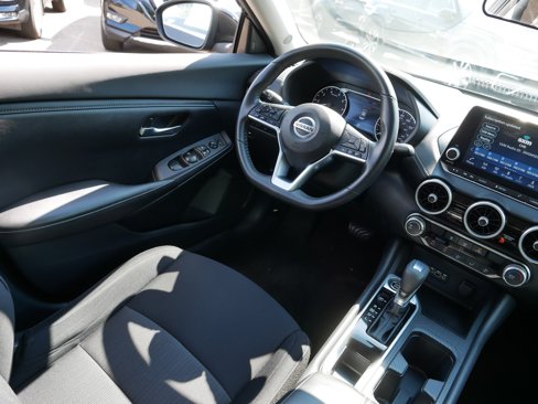 Certified 2022 Nissan Sentra SV w/ Trunk Package image 9