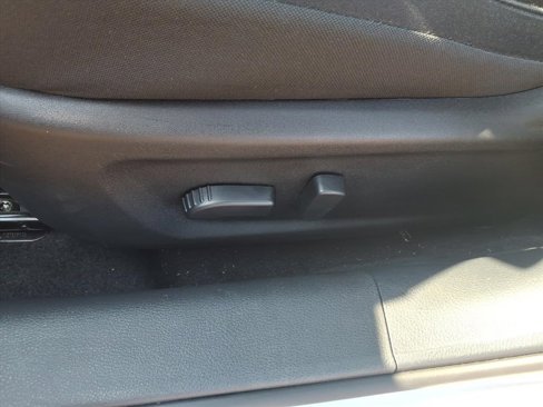Used 2025 Nissan Altima 2.5 SV image 13