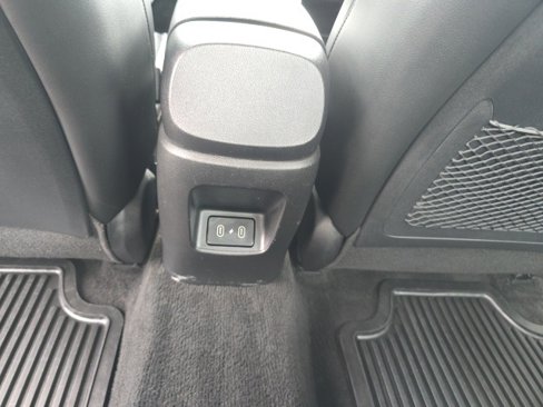 Used 2024 Hyundai Elantra Limited image 31