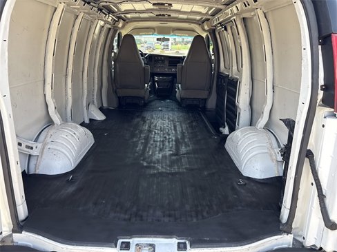 Used 2017 Chevrolet Express 2500 image 13