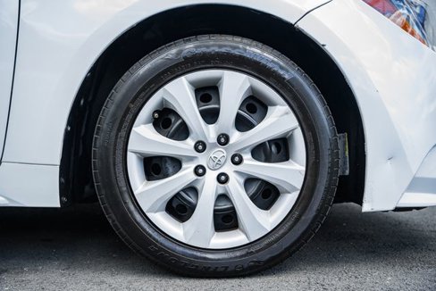 Used 2022 Toyota Corolla LE image 16