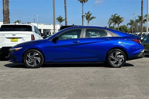 Certified 2025 Hyundai Elantra Sport image 7