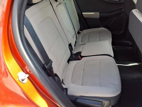 Used 2020 Ford Escape SE image 13