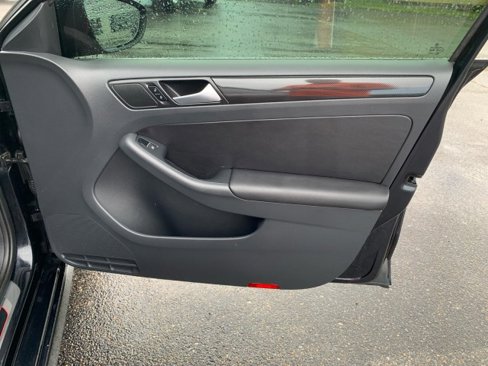 Used 2014 Volkswagen Jetta GLI image 20