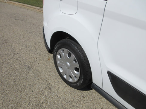 Used 2021 Ford Transit Connect XLT image 16