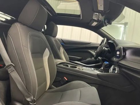 Used 2019 Chevrolet Camaro LT image 12