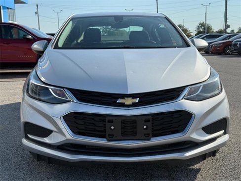 Used 2018 Chevrolet Cruze LT image 9