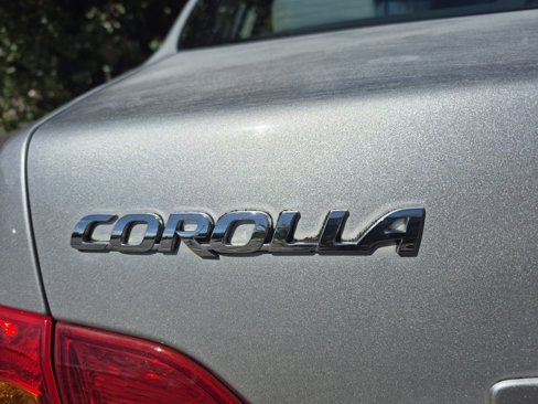 Used 2010 Toyota Corolla LE image 28