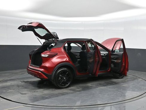 Used 2024 Nissan Kicks SR image 45