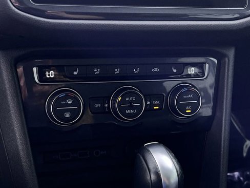 Used 2019 Volkswagen Tiguan SEL image 19