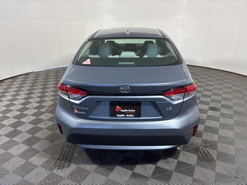 Used 2021 Toyota Corolla LE image 5