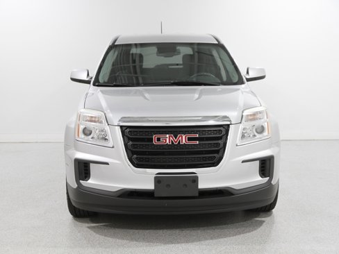Used 2017 GMC Terrain SLE image 2