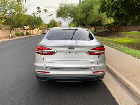 Used 2019 Ford Fusion SE image 3