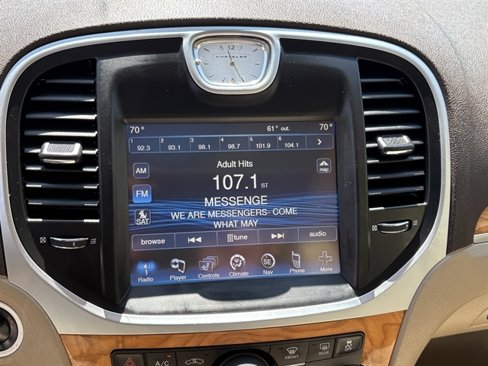 Used 2014 Chrysler 300 C w/ Beats Audio Group image 37