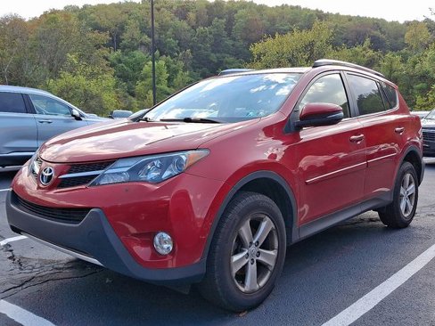Used 2013 Toyota RAV4 XLE image 3