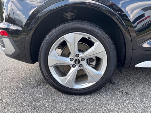 Certified 2025 Audi Q5 2.0T Premium Plus image 23