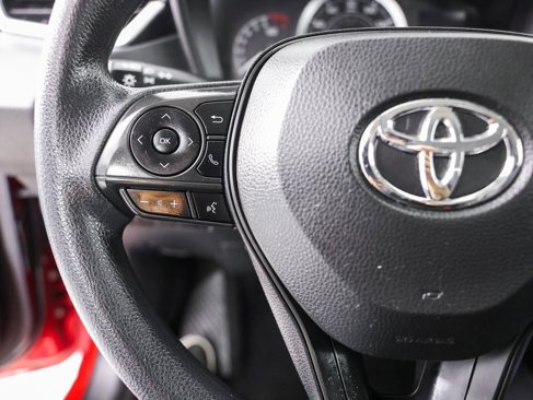 Used 2021 Toyota Corolla LE image 30