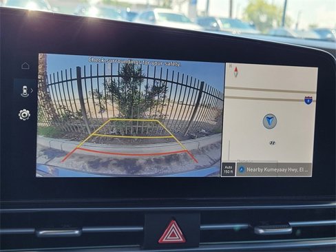 New 2025 Hyundai Elantra SEL image 8