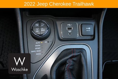 Used 2022 Jeep Cherokee Trailhawk w/ Comfort/Convenience Group image 33