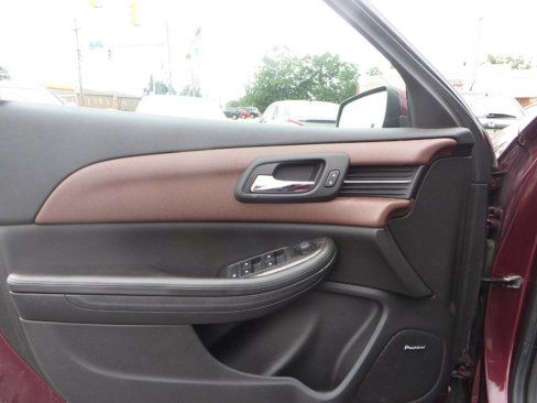 Used 2016 Chevrolet Malibu LTZ image 9