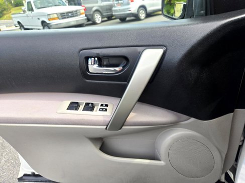 Used 2010 Nissan Rogue S w/ 360 Degree Value Pkg image 27