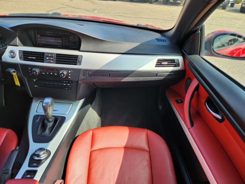 Used 2008 BMW 328i Convertible image 24
