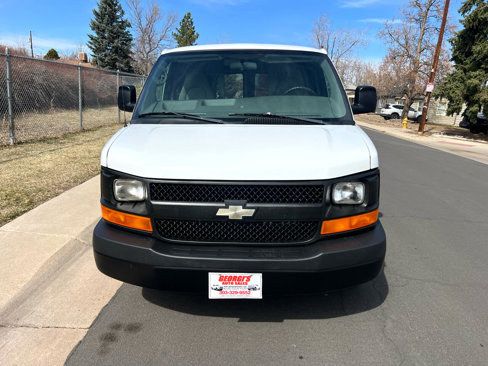 Used 2009 Chevrolet Express 1500 AWD image 2