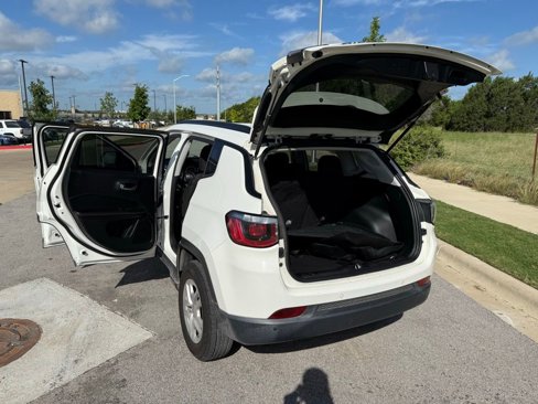 Used 2017 Jeep Compass Sport w/ Tech Group image 28