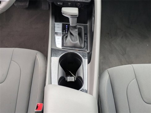 Used 2023 Hyundai Elantra SEL w/ Convenience Package image 17