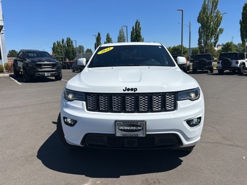Certified 2022 Jeep Grand Cherokee Laredo X image 9