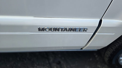 Used 2010 Mercury Mountaineer Premier image 23