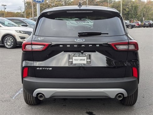 New 2025 Ford Escape Active image 4