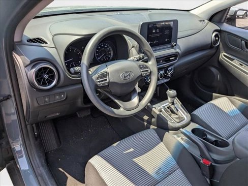 Used 2022 Hyundai Kona SE image 9